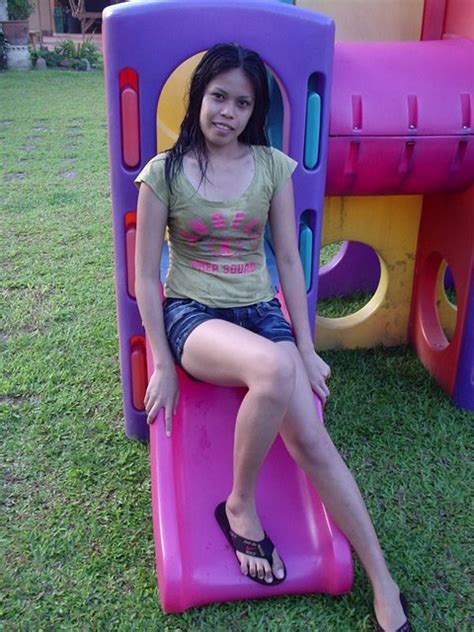 Pinay Outdoors Porn Videos .